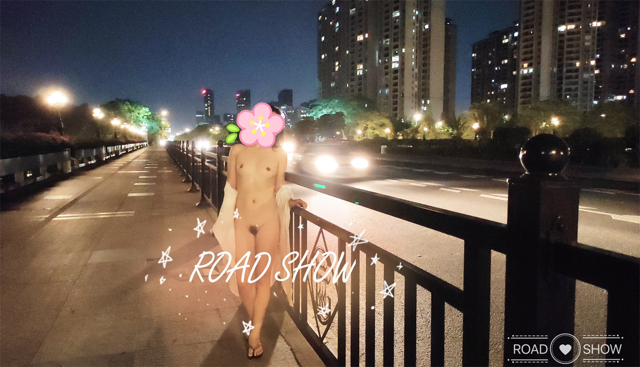 露出女神【RSW-rdshw88】目测是个人妻，各种大胆人前全裸露出，作品虽然不多，但贵在精良！看图说话