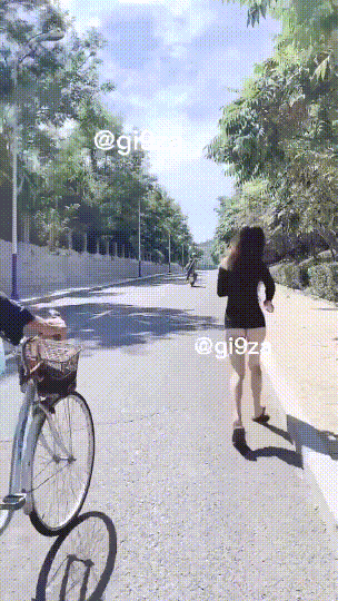 推特极限露出,长腿女神【浅浅GI9ZA】订阅,人前,公共场合,各种社死露出,诱惑农村老头 - 截图3
