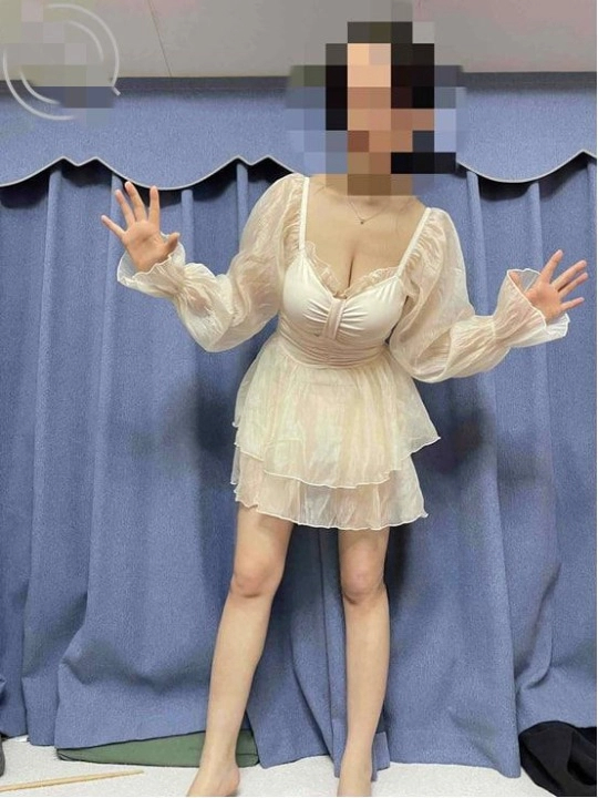姐弟乱伦 姐姐甩着大奶子洗澡的样子，简直是一幅 _玉姐戏水图 拿下御姐后续21-开档牛仔裤，射大奶子上 [160MB/MP4/31:40]-小酒楼