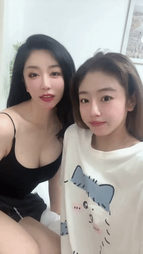 极品反差婊上海顶级颜值真实母女:妈妈40岁原少儿节目主持人,女儿19岁专业舞蹈生流出福利! - 截图8