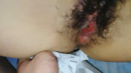 骨感多毛少妇偷情小伙 不要拍了 好久没有操你了这么多水 逼毛吊毛床单都湿了 被大鸡吧操的逼洞大开 内射 - 截图7