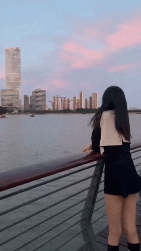 新流出,上海的一个反差婊【一只绿乌龟】大学生被金主爸爸包养,各种玩弄,露脸,高颜值,还共享给其他哥们儿玩,推荐V - 截图8