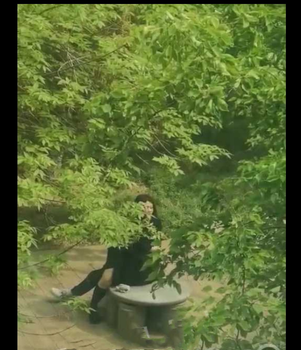 辽宁东北大学大姐大为了报复男友随机找了个男人在校园内做爱!并让姐妹录下视频发给男友! - 截图4