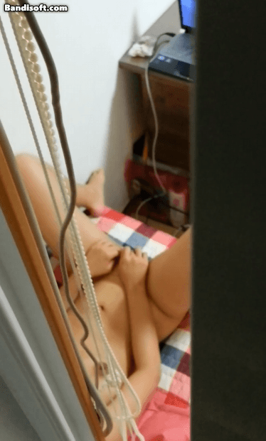 电子厂保安爬女工宿舍窗外偷拍卧槽！干啥的都有阿 - 截图12