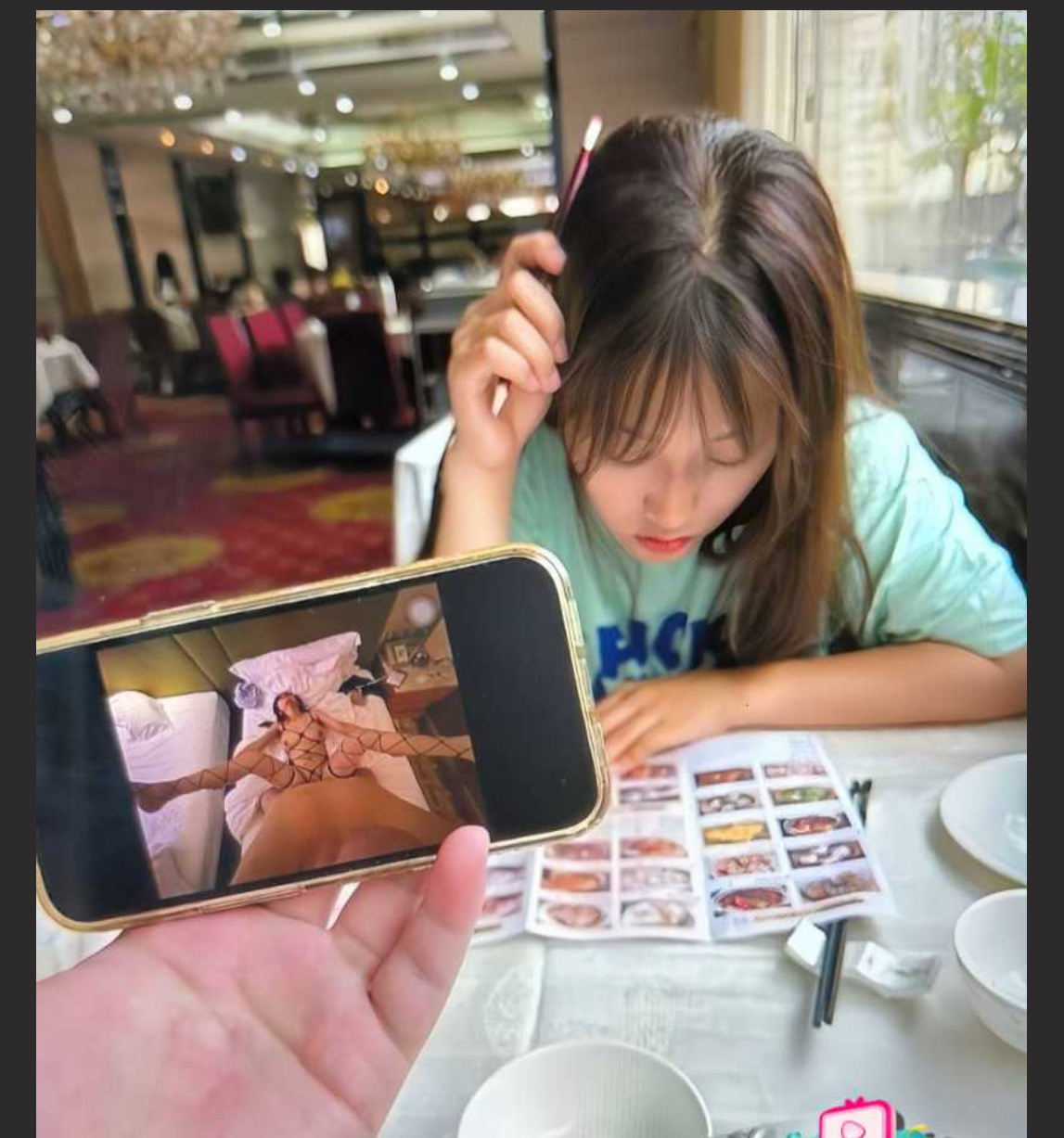 奔驰哥破处完整版四部曲!开学缺钱怎么办奔驰哥1000块钱破处18岁萝莉学生妹 - 截图4