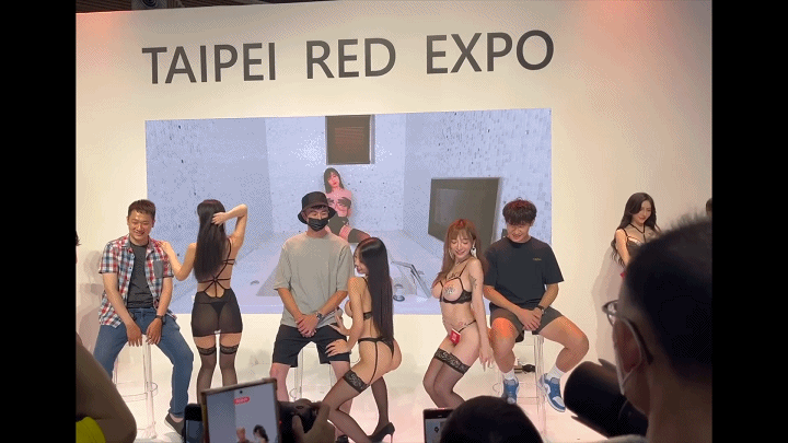 台北成人展三上悠亚等现场 男优调教 大奶等等11V[某房原版]（下）