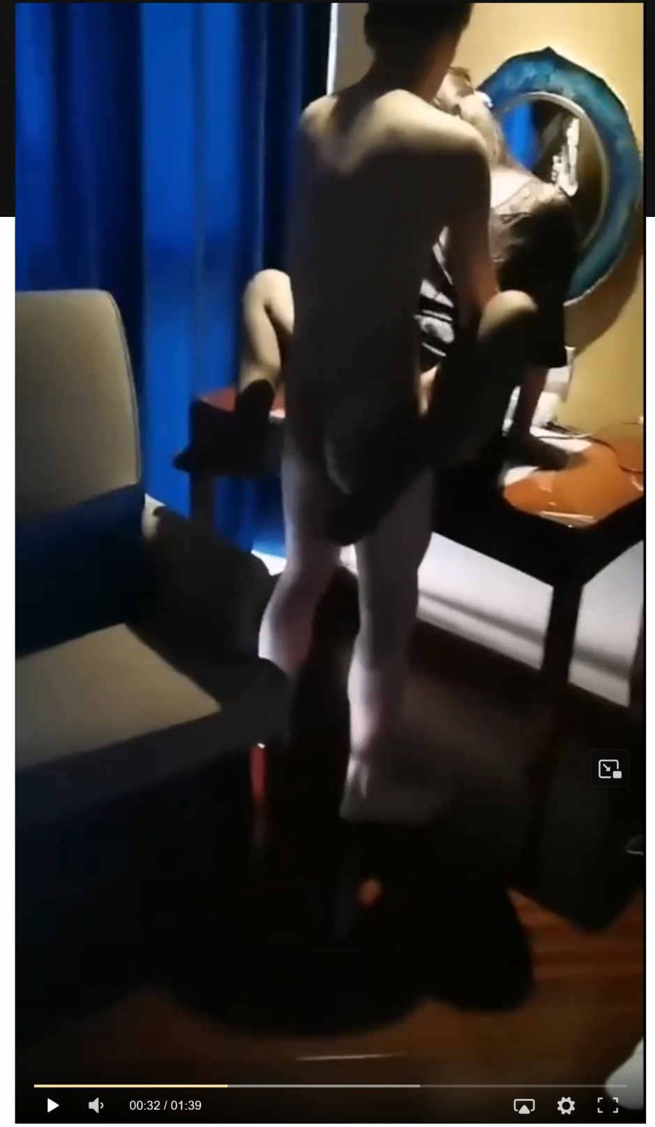 哈尔滨气质人妻 吴歆巧 放着好好的贤妻良母并不做 却给渣男当母狗调教 还被渣男送给自己的兄弟玩 - 截图6