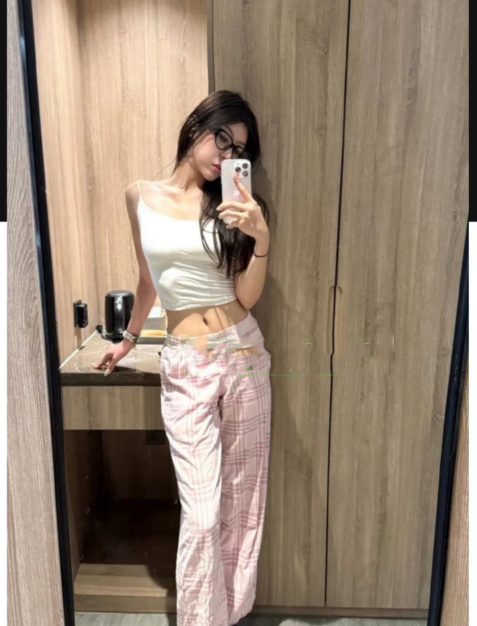 体育生给艺术生通宵补课 一个抓球 一个吹箫!广州龙狮男篮 CBA球员 张兴亮 将女友装进行李箱偷偷带回宿舍 - 截图7