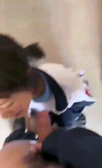 穿着校服的小可爱00后同学青春活力花季美少女 偷偷和学妹在教室走廊做爱，结果太刺激秒射啦～还得是00后会玩 - 截图9
