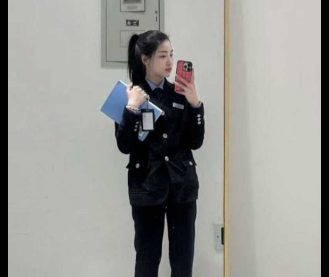 派出所淫魔!禽兽民警推特匿名发布大量和女警性爱视频 以及偷拍派出所内女警日常的照片视频 配文不堪入目 - 截图23