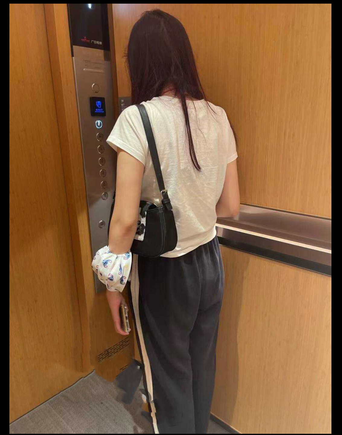 独家猛料广东深圳锐思教育龙华校区人民教师「李金玲」趁老公在外工作,经常与不同炮友偷情,绝对是人民的好性奴 - 截图5