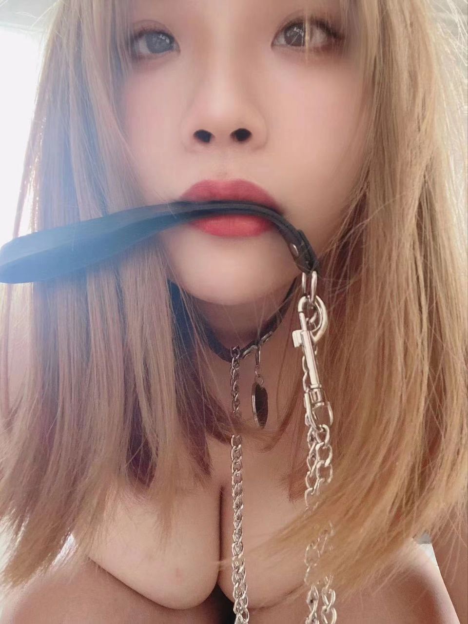南京西善桥小学美术老师孟菲菲 婚内出轨勾引多名学生家长 一年开房 200 多次 平均两天开一次房 这身体受得了? - 截图2
