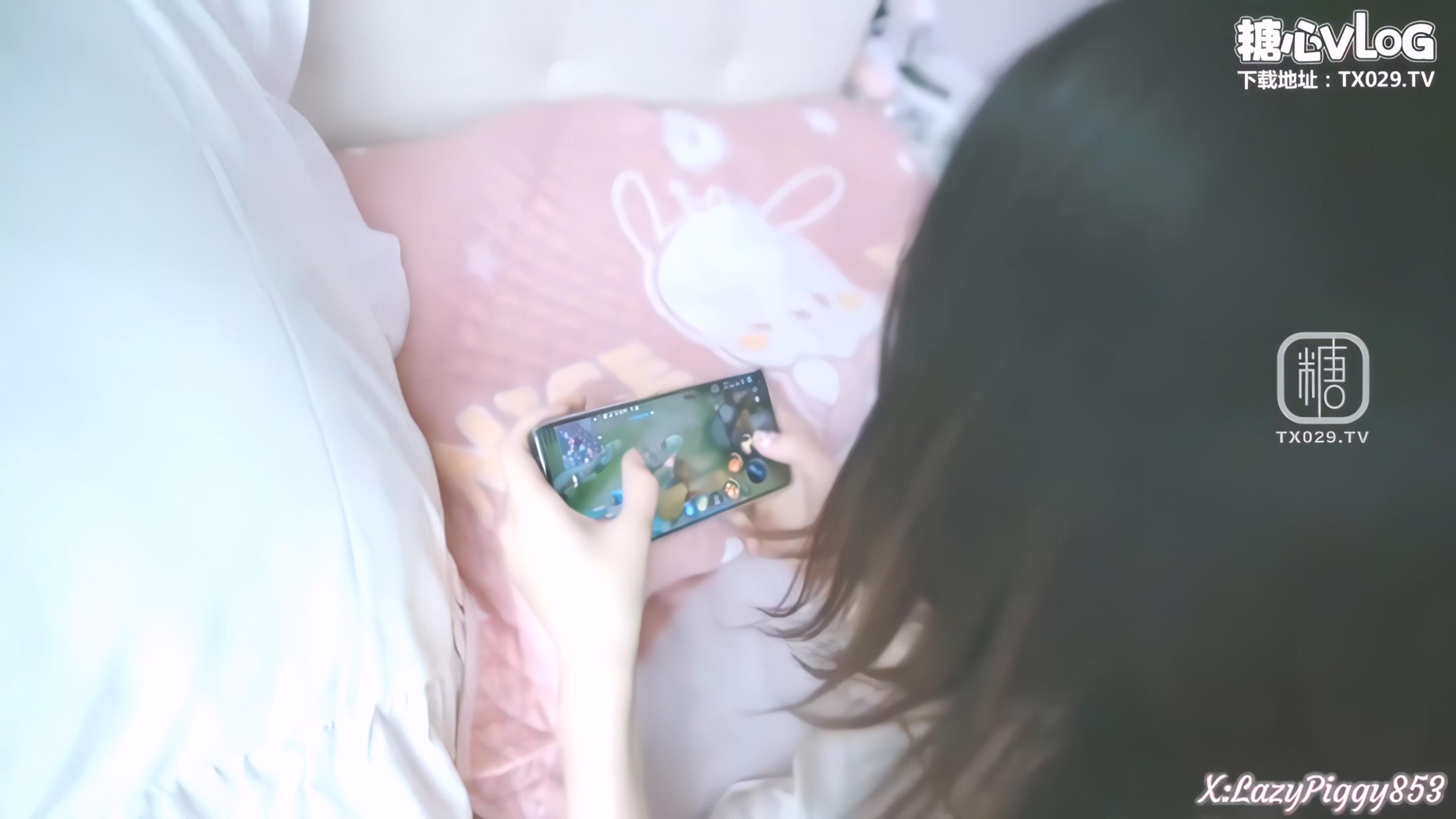 清纯邻家少女甜妹粉嫩骚穴口交与足交的唤醒 趁性瘾女友打游戏的时候干她 却被榨干了精液 - 截图10