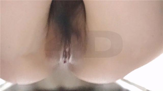 顶级厕拍商场女厕全景偷拍多位女神级的少妇各种各样的美鲍鱼2 - 截图14