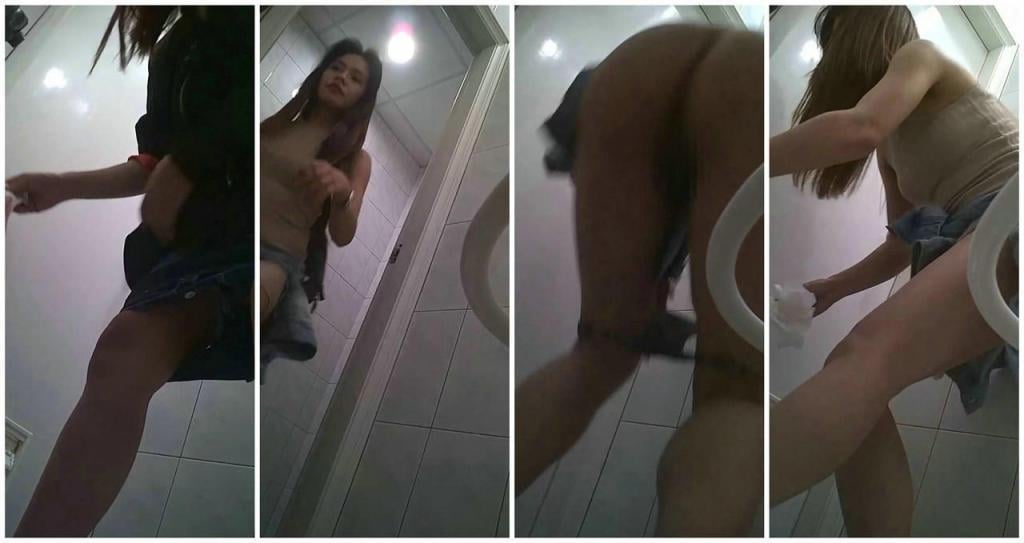 【精品厕拍】商场公共女厕真实偸拍,各种精神小姐姐方便,亮点多多,蕾丝内衣套非常性感 - 截图6