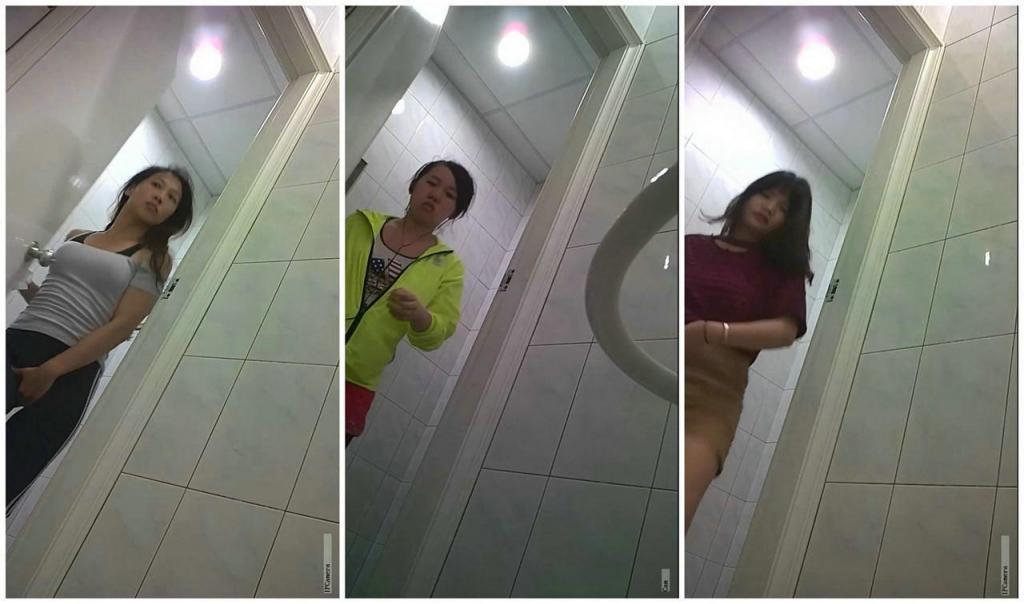 【精品厕拍】商场公共女厕真实偸拍,各种精神小姐姐方便,亮点多多,蕾丝内衣套非常性感 - 截图2