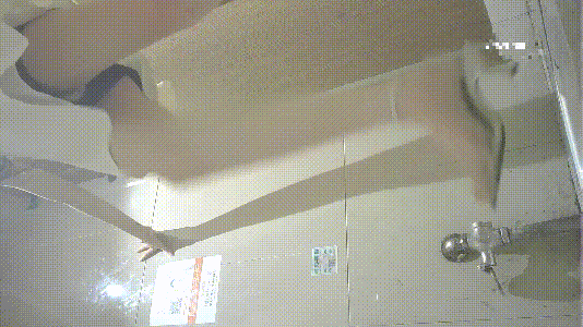 商场女厕全景偷拍几位大长腿美女人美BB嫩