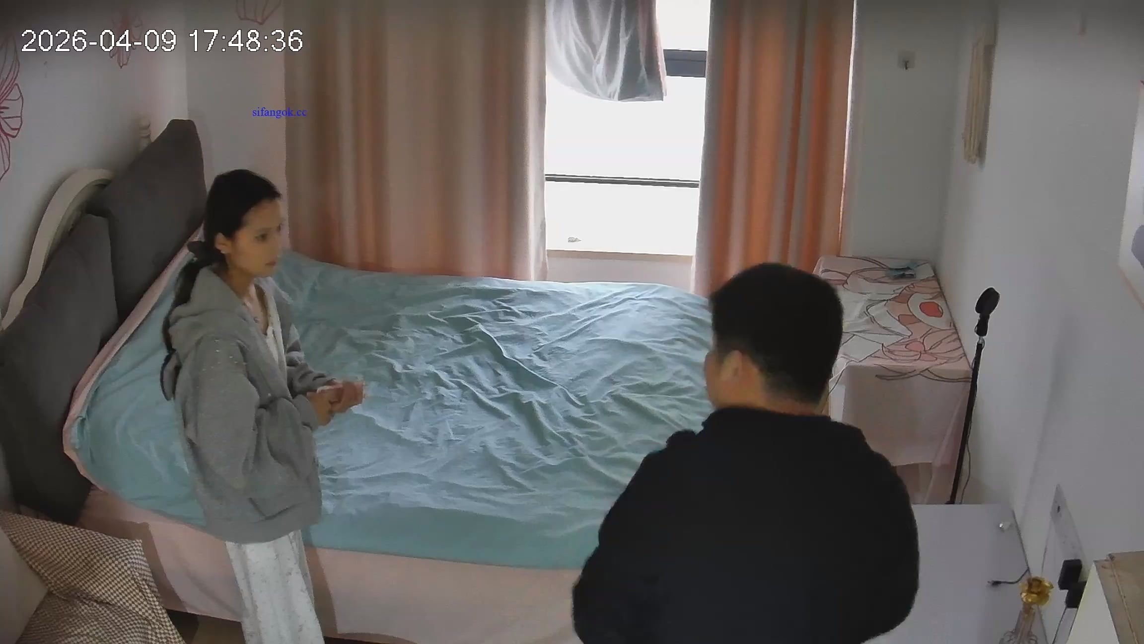 民宿酒店偷拍模特身材艺校美女小姐姐下海接客被几个嫖客蹂躏(5V) - 截图15